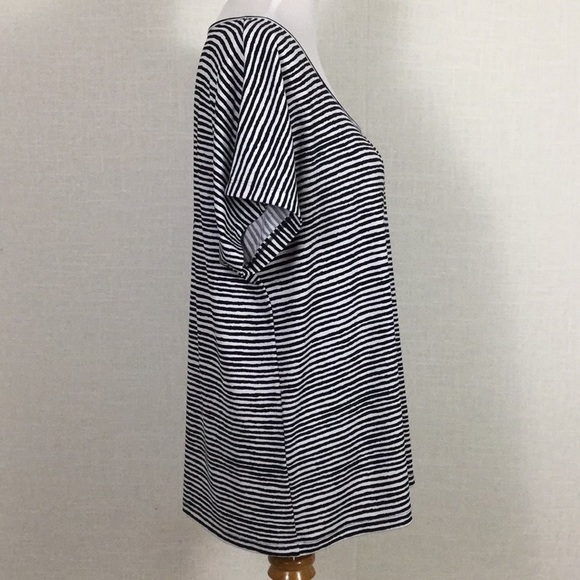 Chico’s b&w striped top - awesome basic - Picture 3 of 7